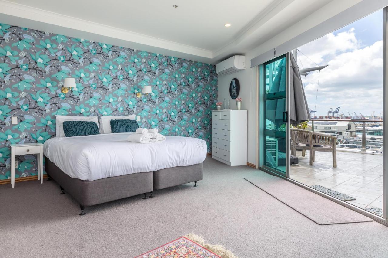 Stunning Waterfront Location With Huge Balcony! Appartement Auckland Buitenkant foto