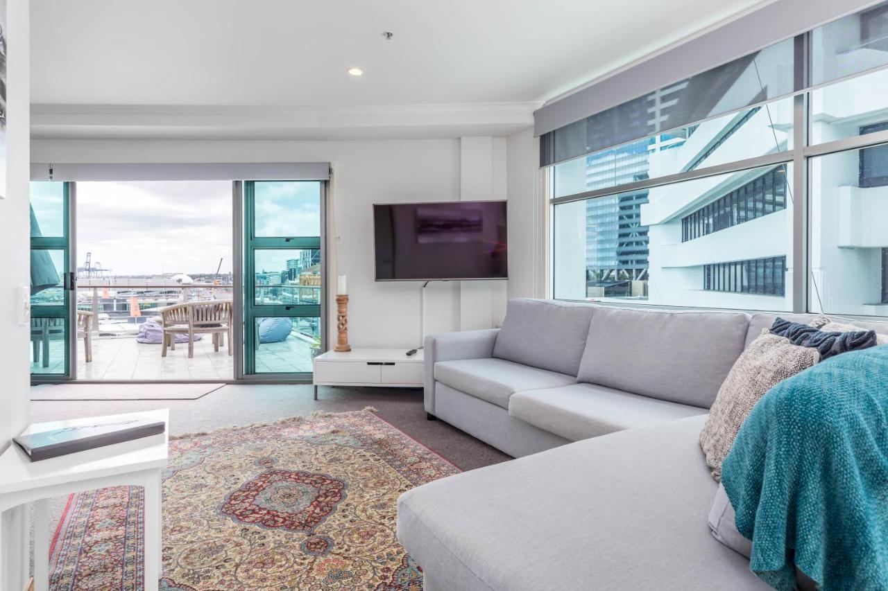 Stunning Waterfront Location With Huge Balcony! Appartement Auckland Buitenkant foto